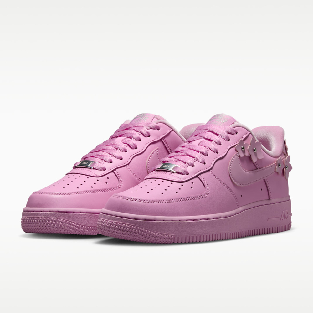 Nike Shoes Air Force 1 - Sepatu Olahraga dan Santai Wanita Nike