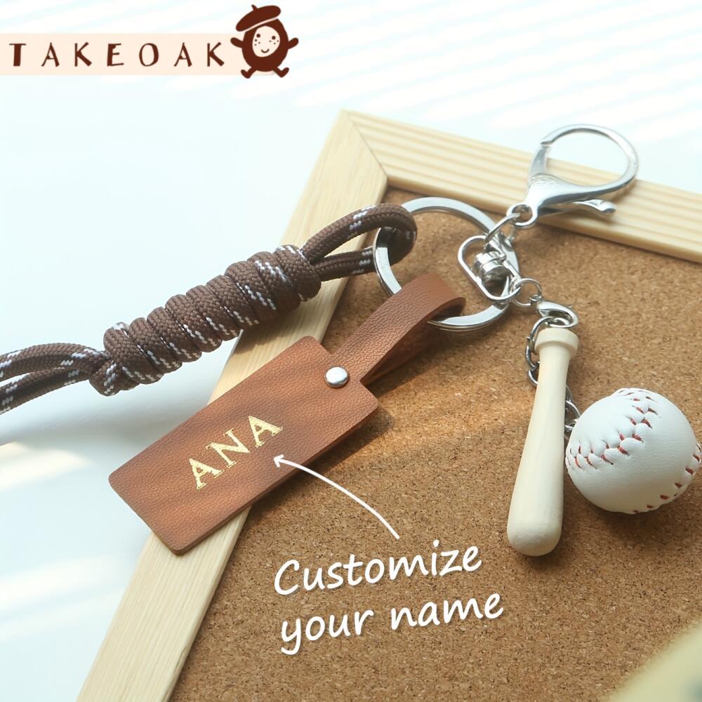 Monogram Keychain Leather - Gantungan Kunci Bertema Olahraga dengan Nama